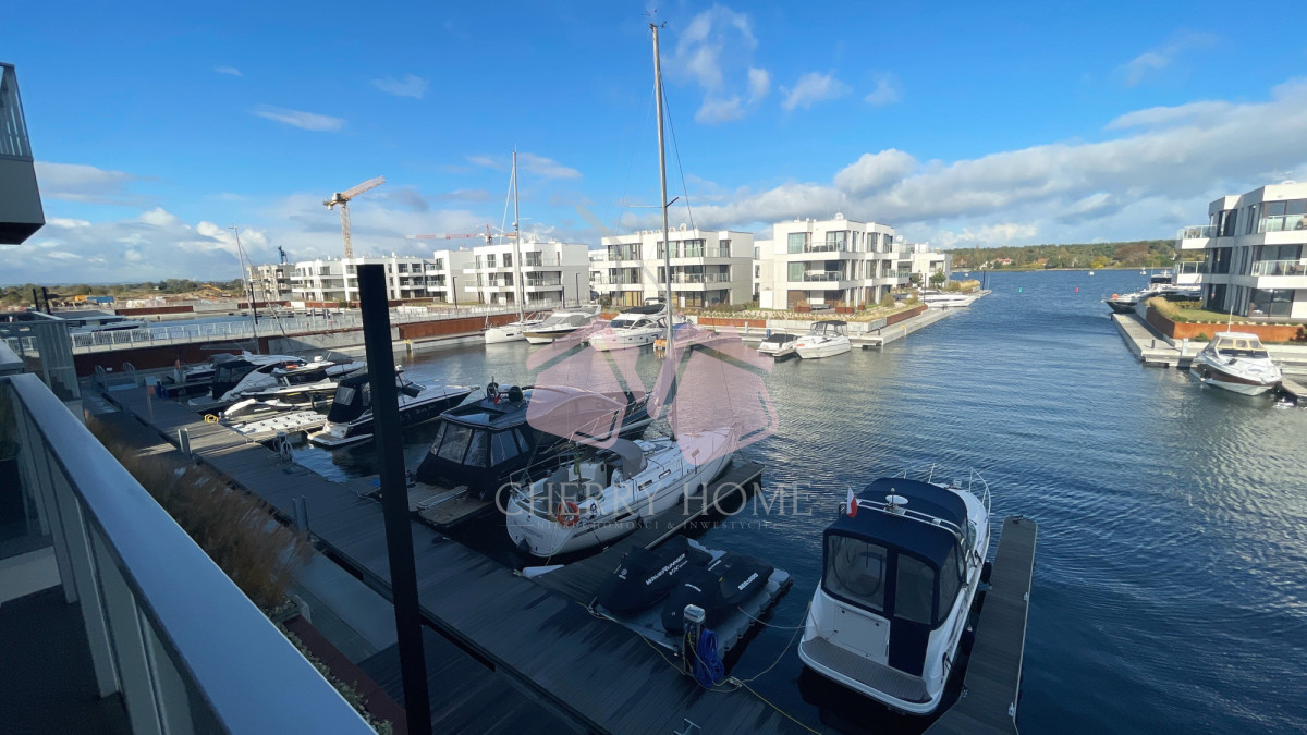 Apartament z widokiem na rzekę i miejscem na jacht
